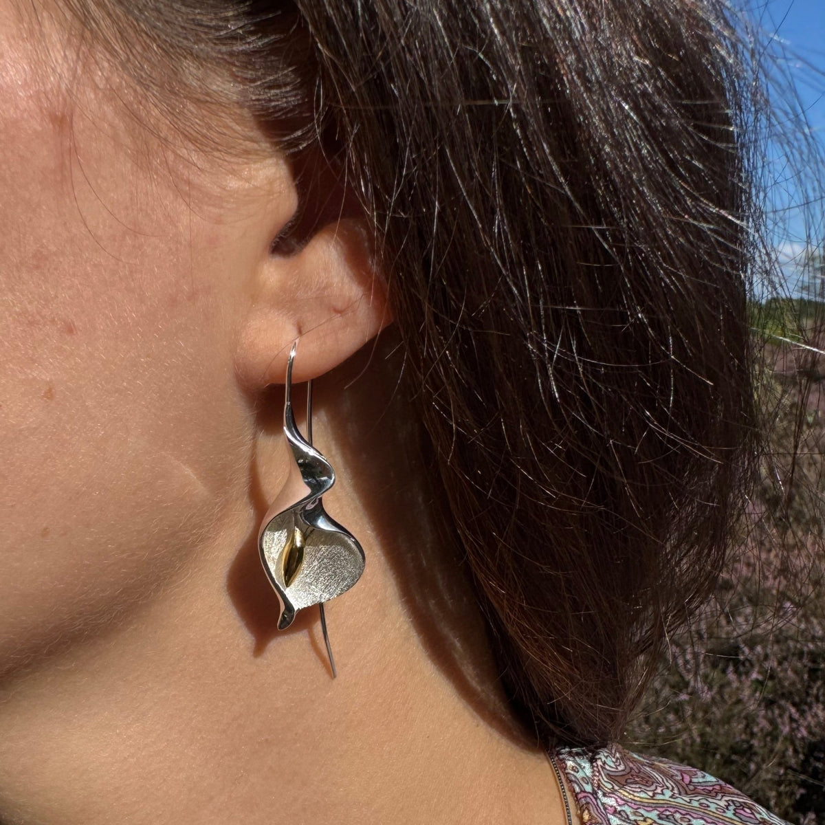 Big Calla Lily - Dangle Earrings - MetalVoque