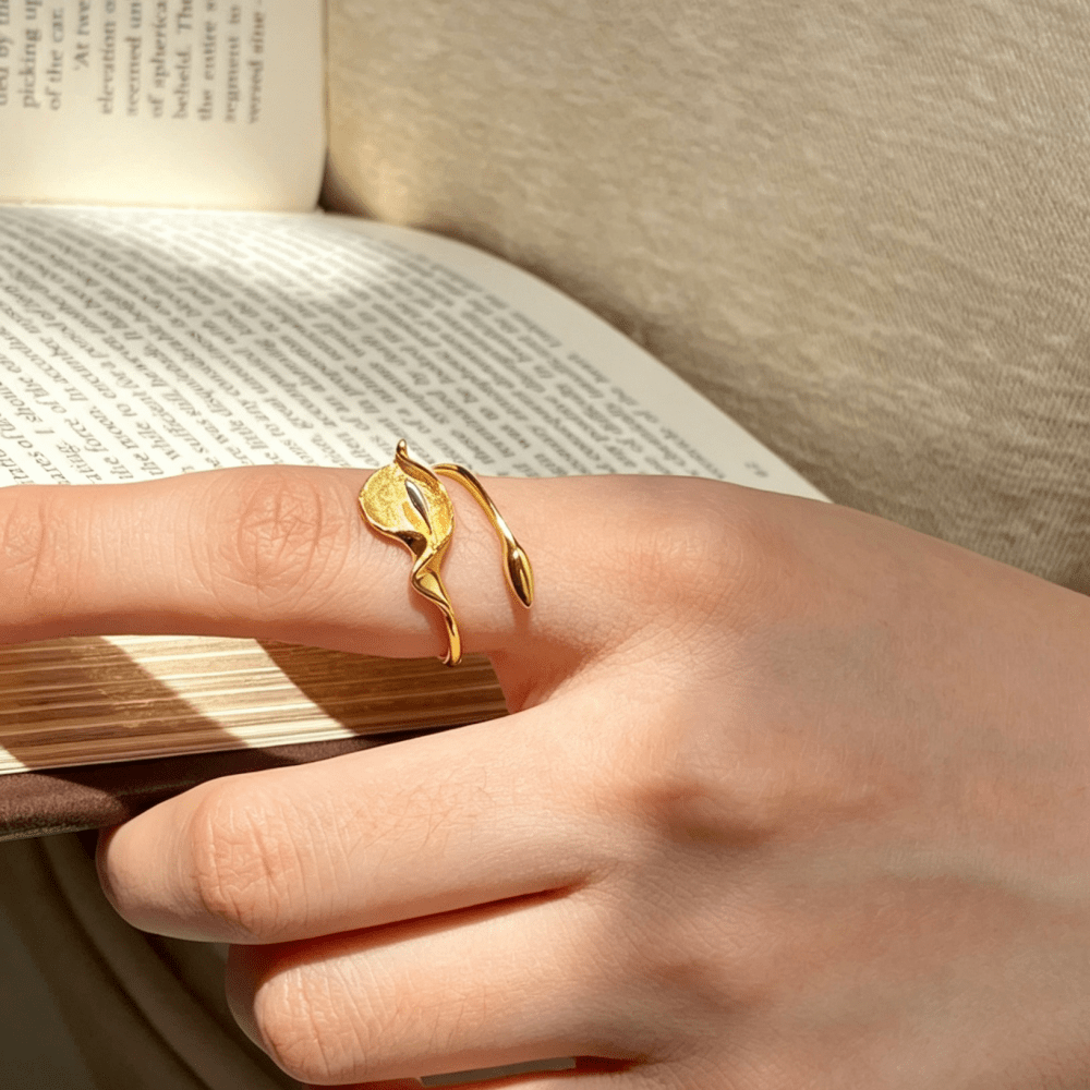 Calla Lily - Adjustable Ring | NEW - MetalVoque