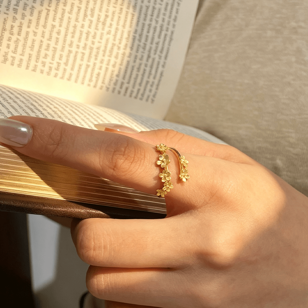 Small Forget-me-not Flowers - Adjustable Ring - MetalVoque