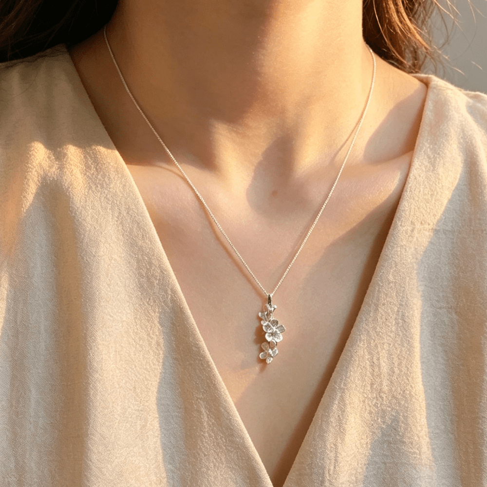 Forget-me-not Flower - Handmade Necklace - MetalVoque
