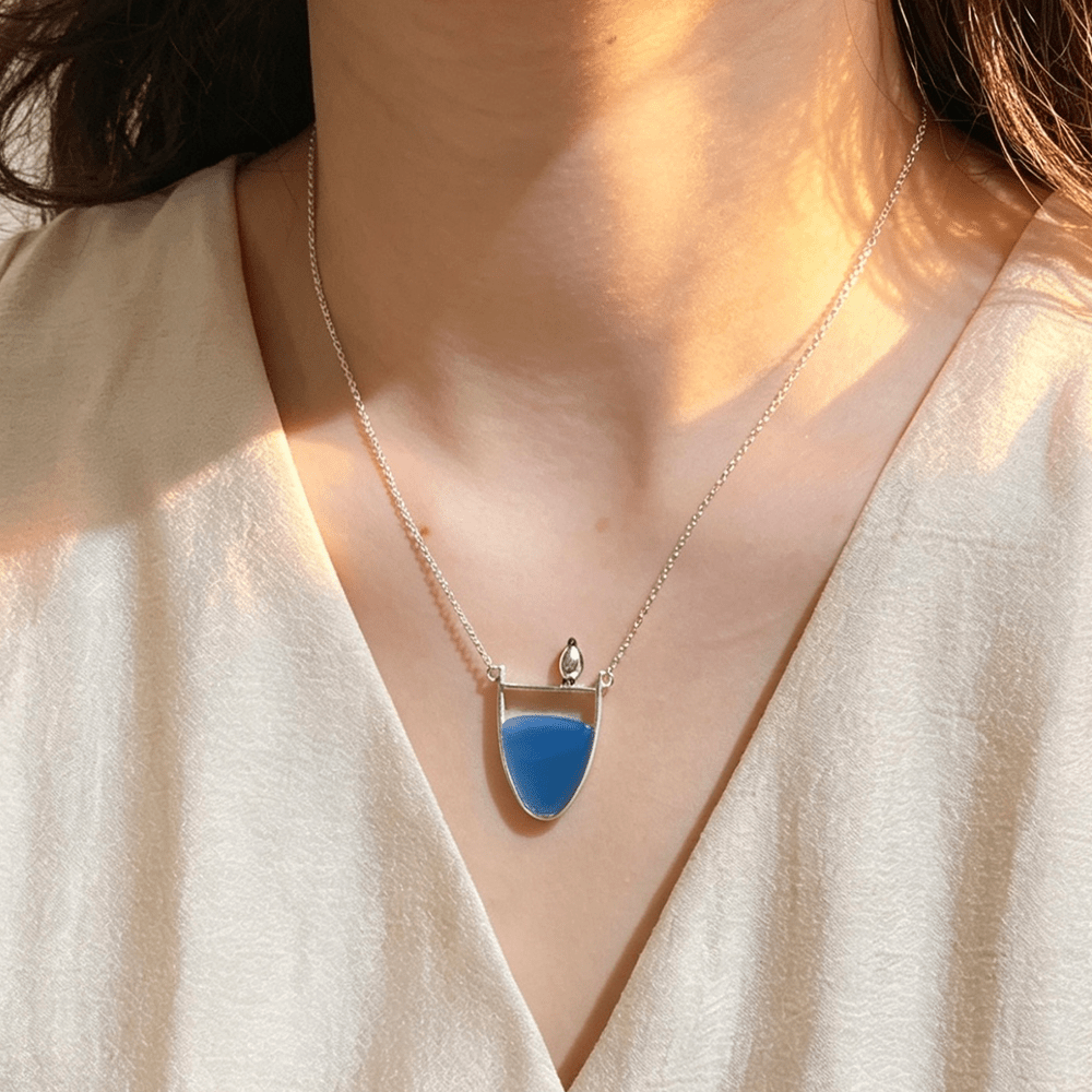 Mrs. Penguin - Handmade Necklace - MetalVoque