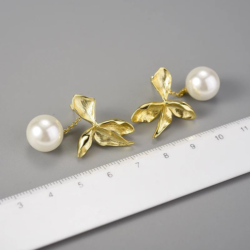 Four Leaf Pearl - Dangle Earrings | NEW - MetalVoque