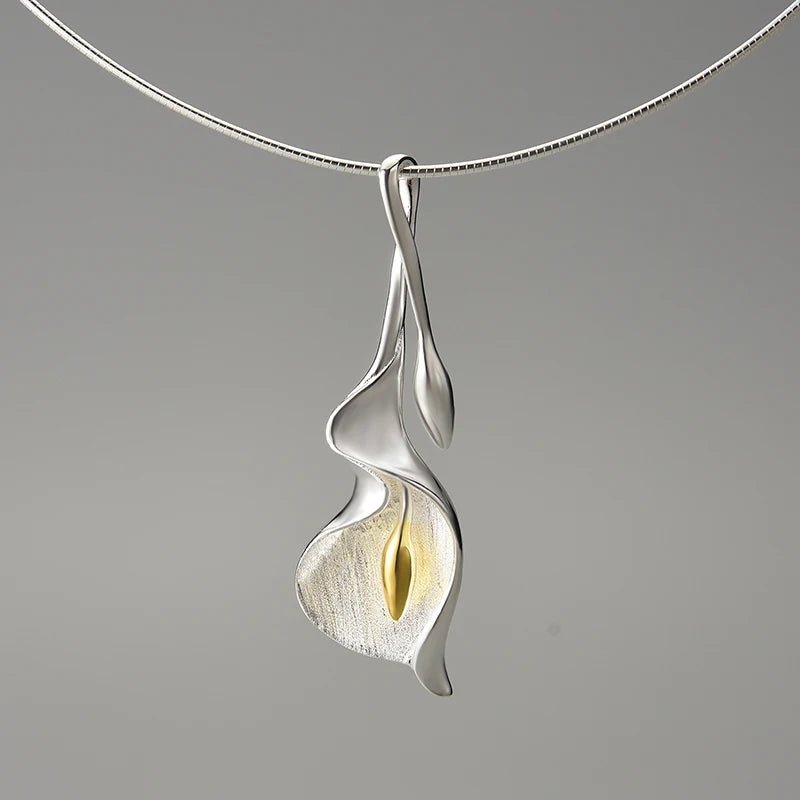 Calla Lily - Handmade Necklace | NEW - MetalVoque