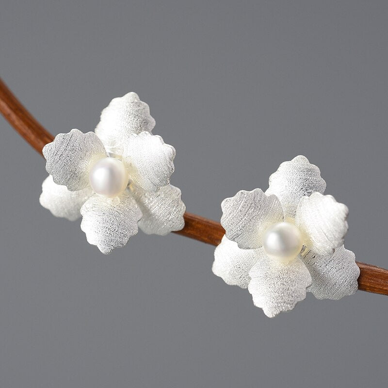 Begonia Pearl - Stud Earrings
