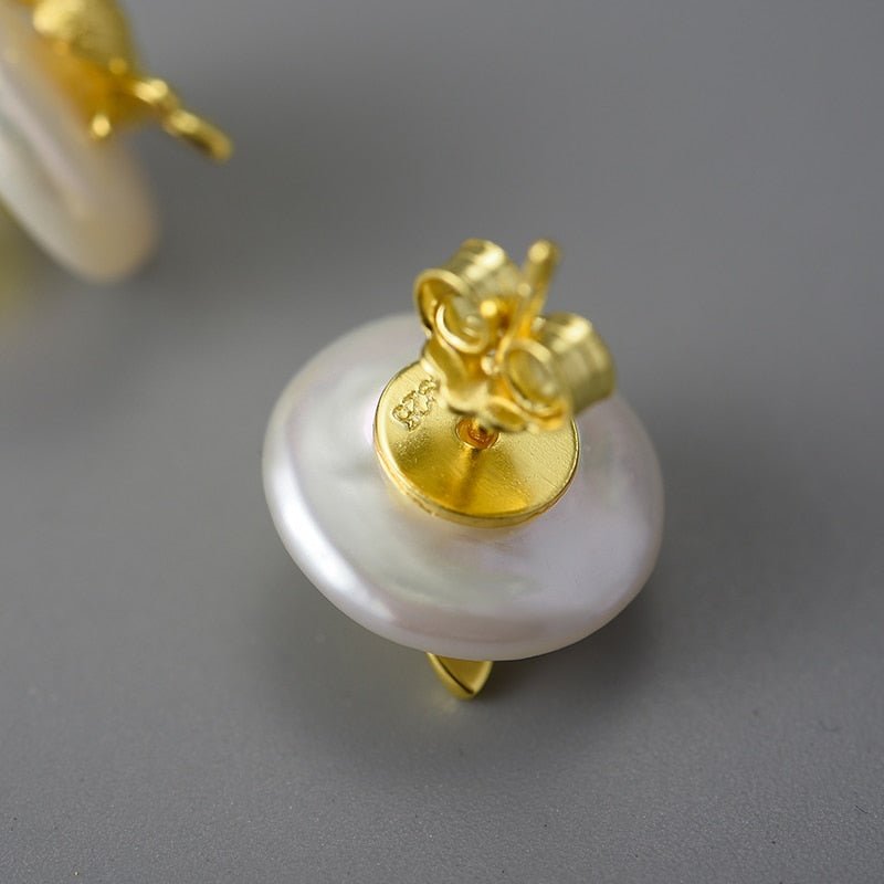 Baroque Honeybee - Stud Earrings