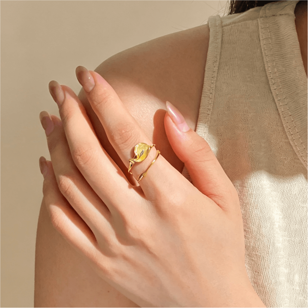 Calla Lily - Adjustable Ring | NEW - MetalVoque