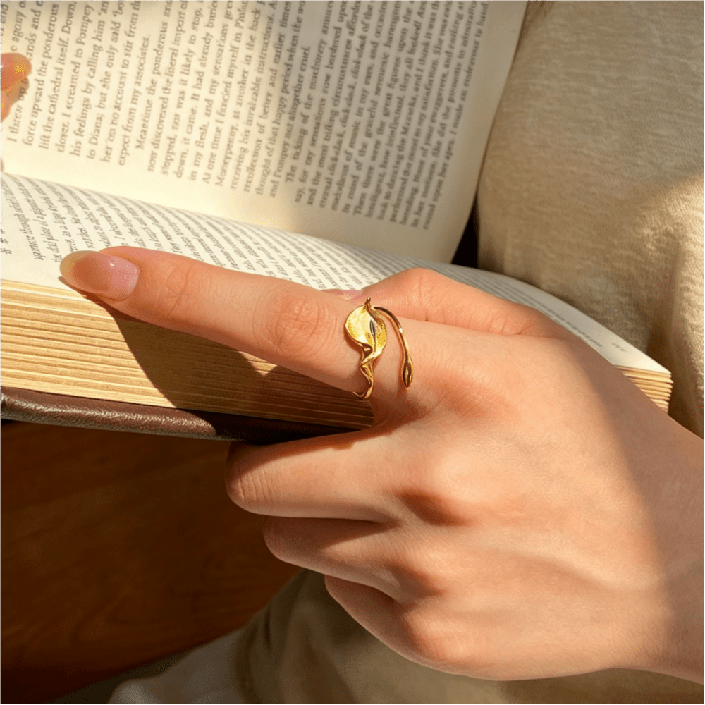 Calla Lily - Adjustable Ring | NEW - MetalVoque