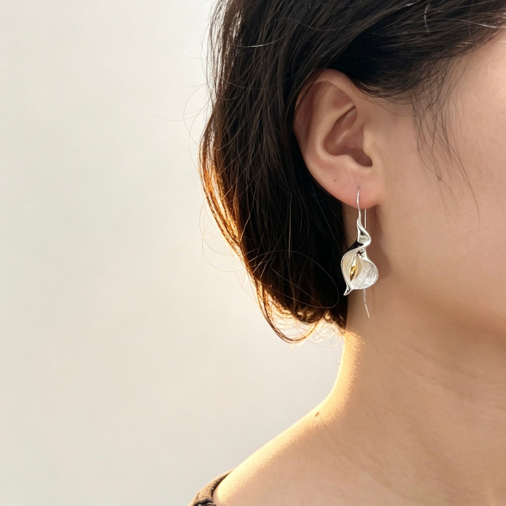 Big Calla Lily - Dangle Earrings