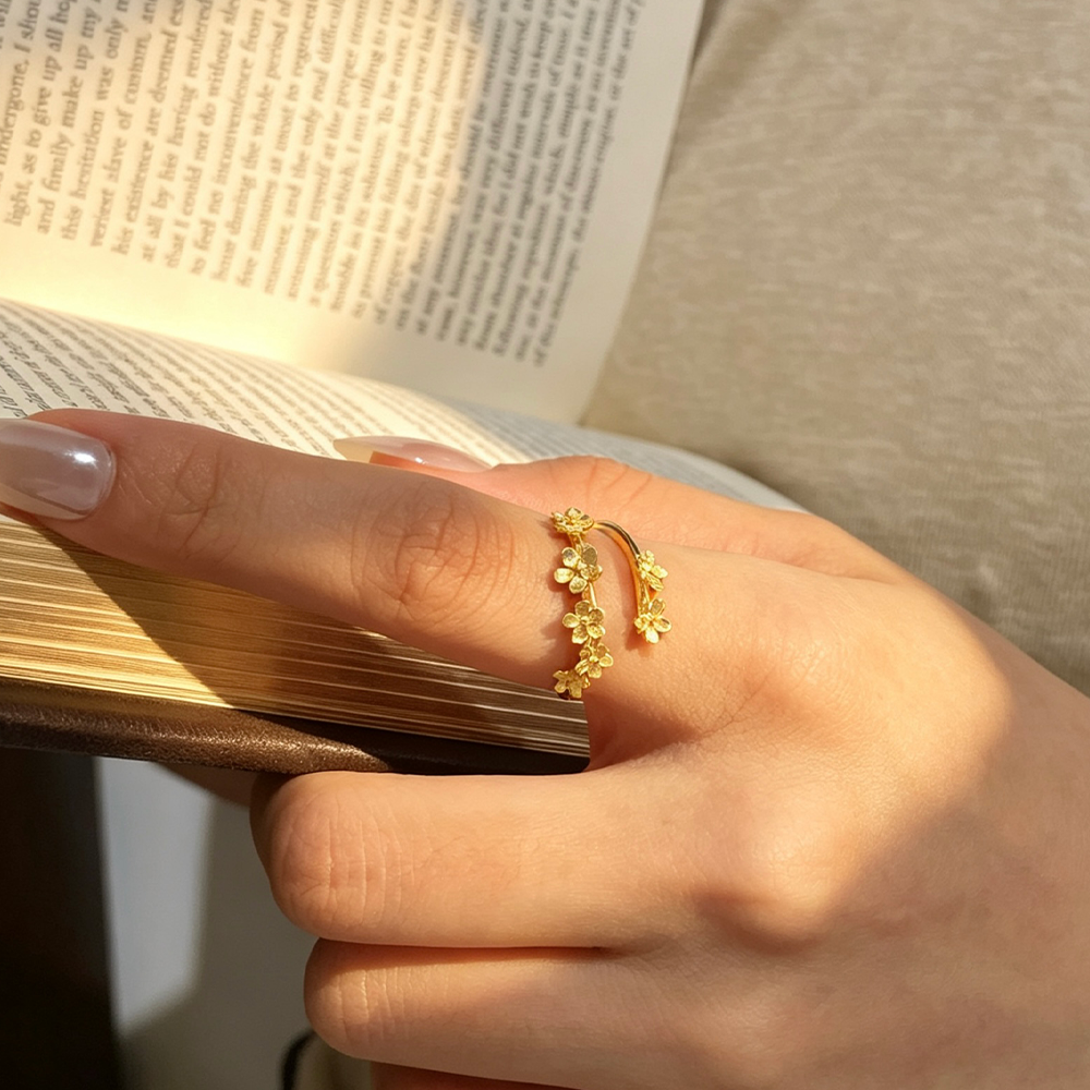 Small Forget-me-not Flowers - Adjustable Ring
