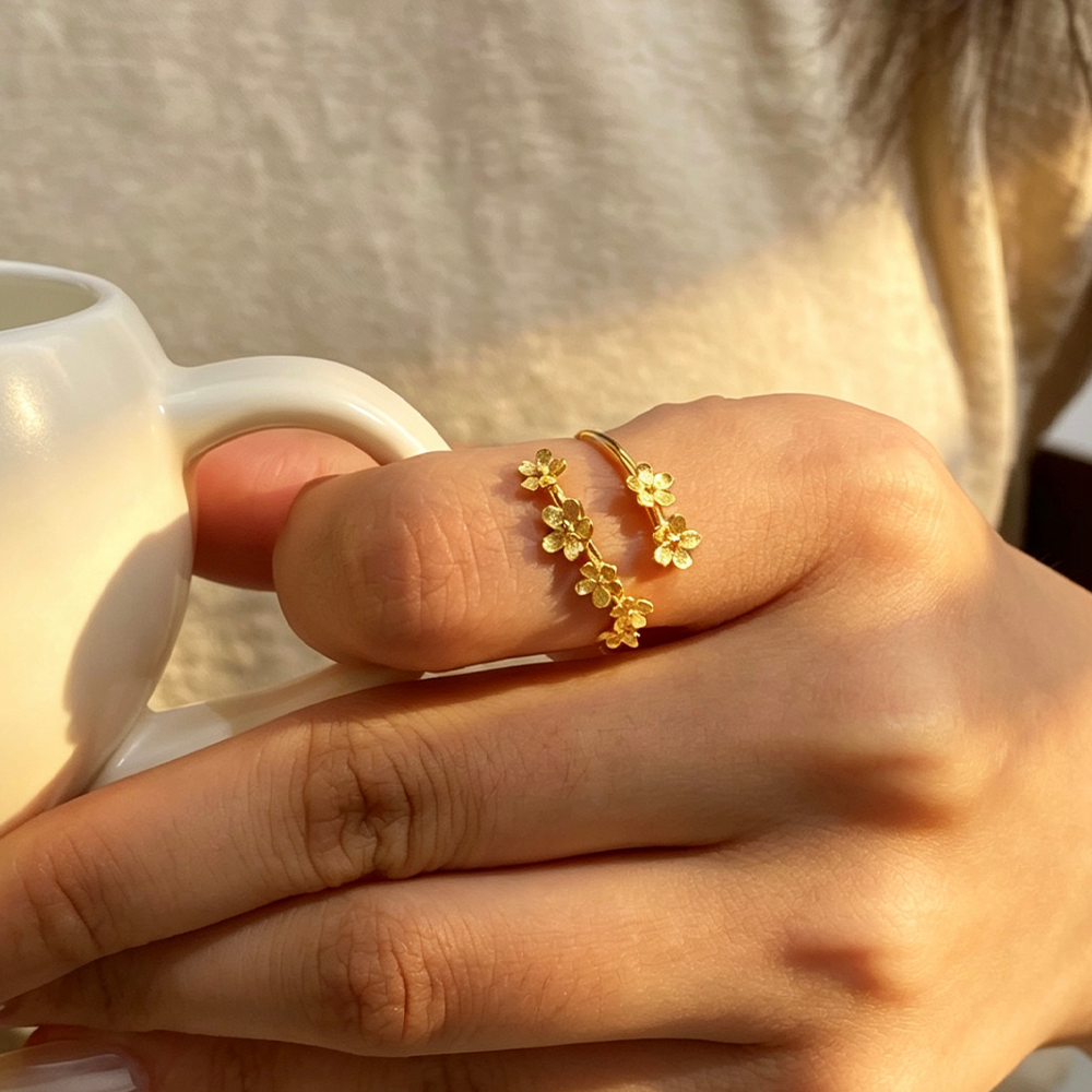 Small Forget-me-not Flowers - Adjustable Ring