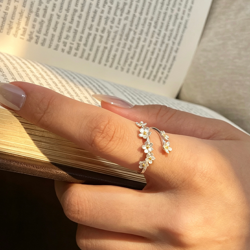 Small Forget-me-not Flowers - Adjustable Ring