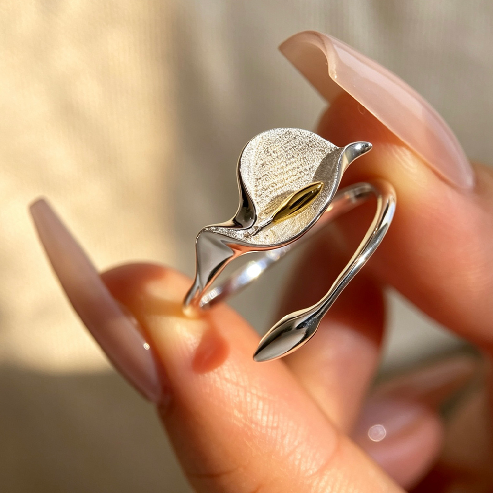 Calla Lily - Adjustable Ring | NEW