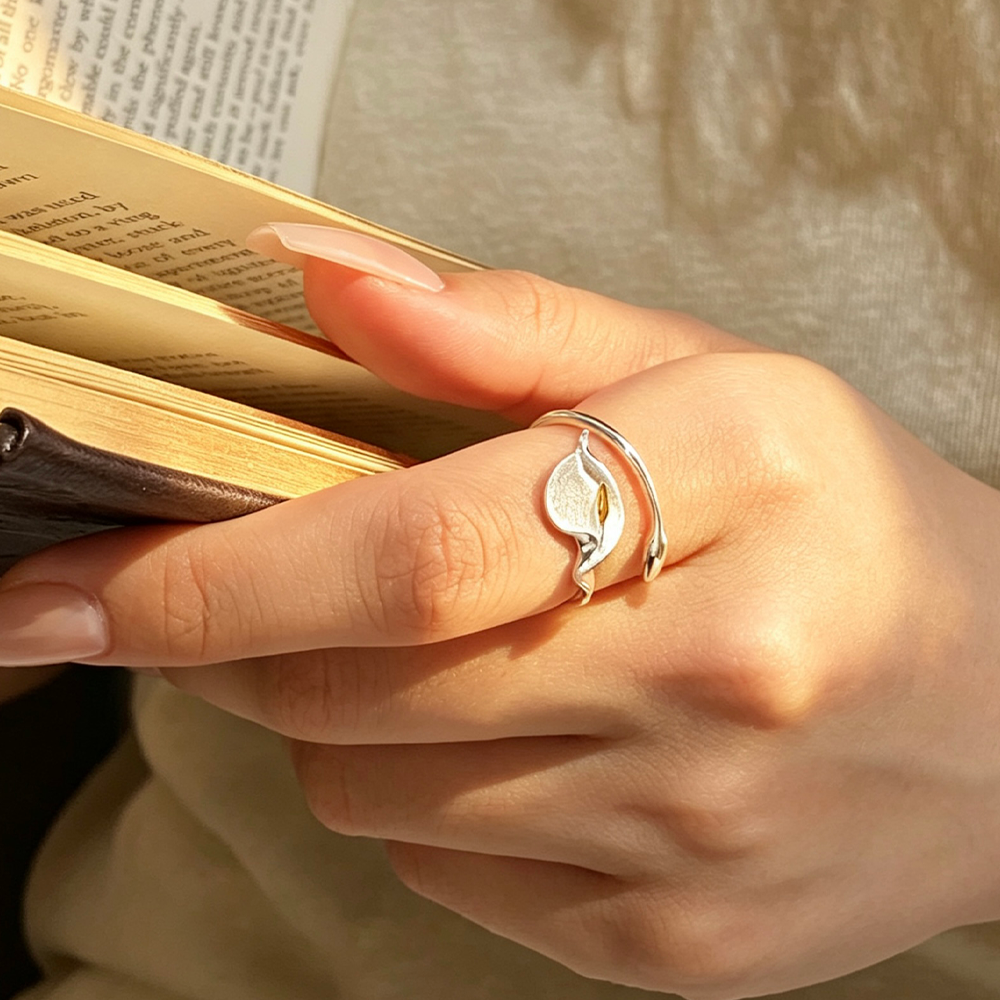 Calla Lily - Adjustable Ring | NEW