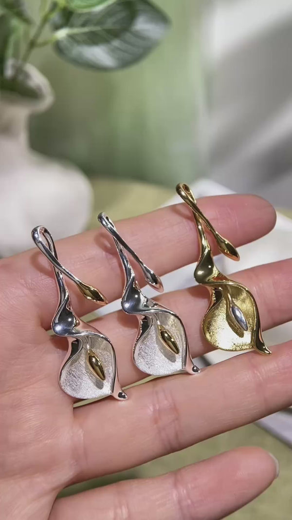 Calla Lily - Handmade Necklace | NEW