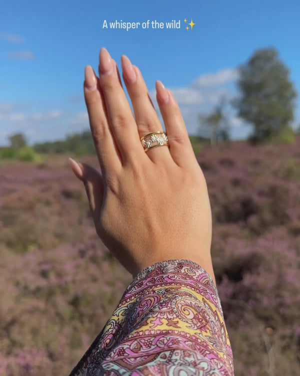Dainty Daisy - Adjustable Ring