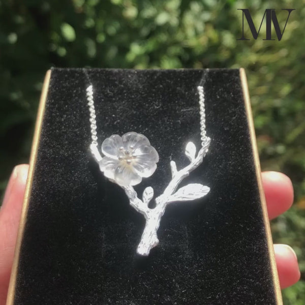 Rainy Flower - Handmade Necklace